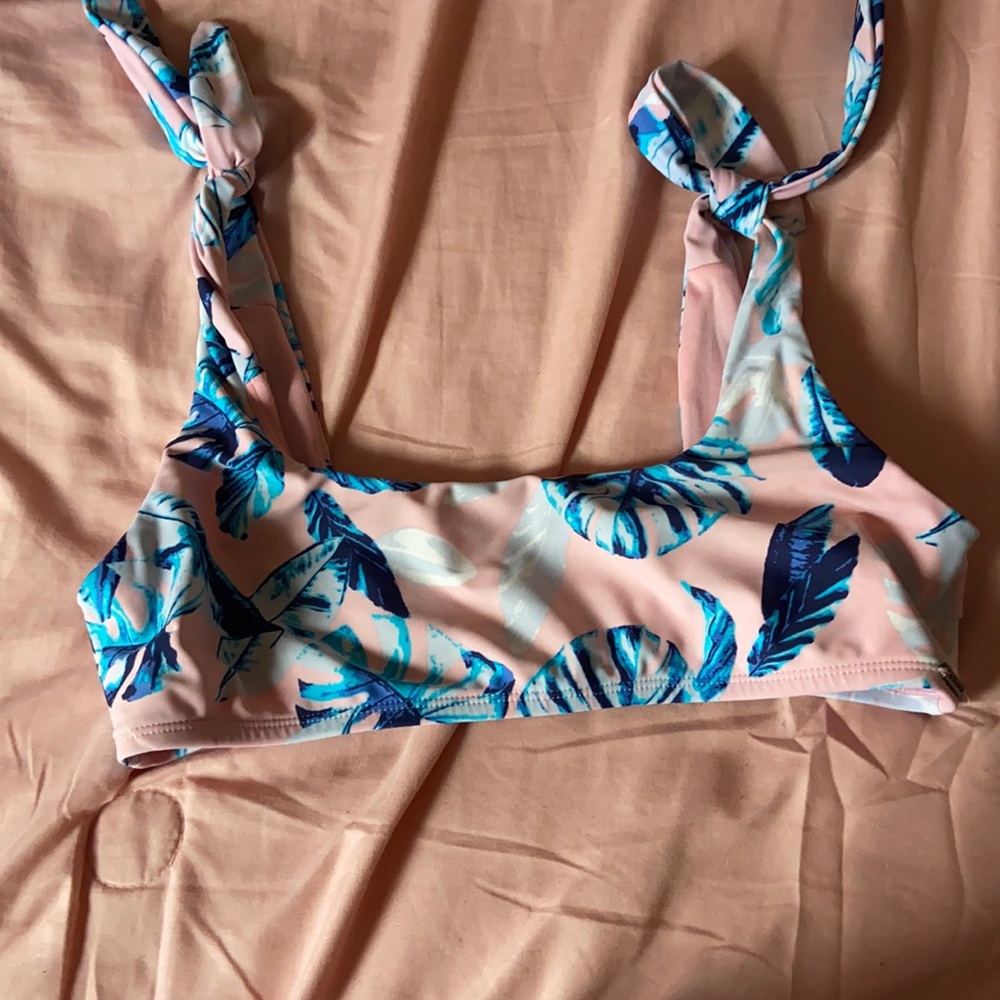 Bathing suit top